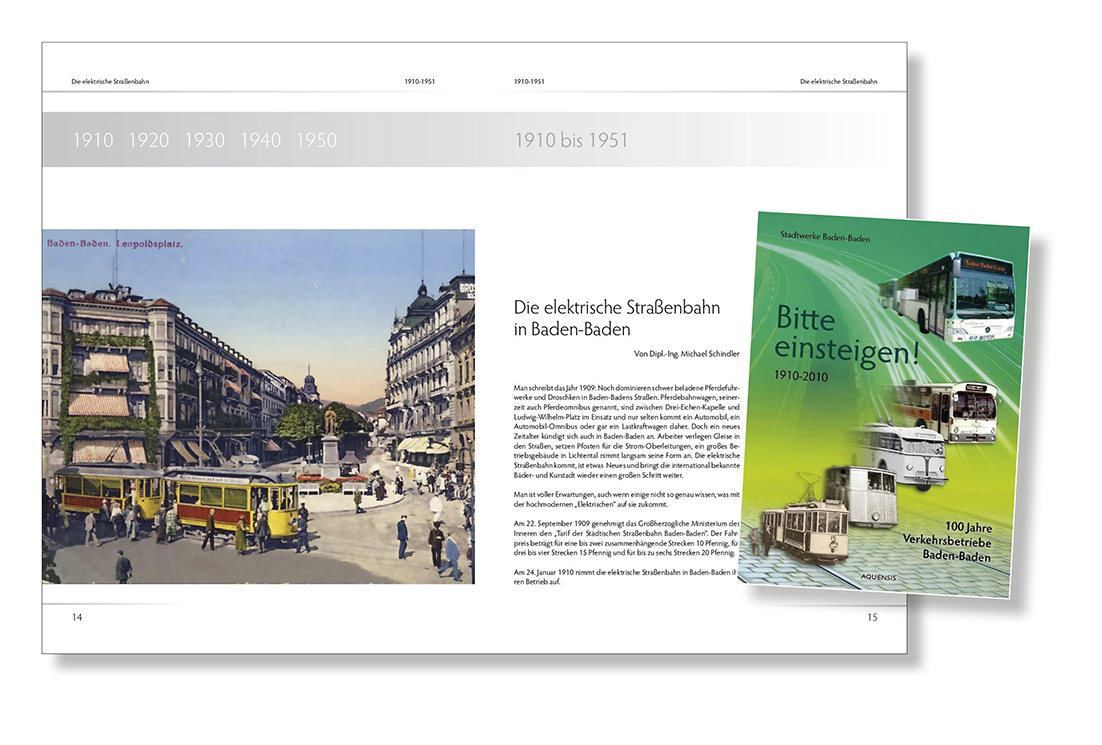 Blick ins Buch „Bitte einsteigen“ Seite 14 unf 15 des Buchs mit einem Farbfoto des Leopoldsplatzes aus dem Jahr 1910. Auf dem Foto fähr eine gelbe Straßenbahn über den belebten Platz.