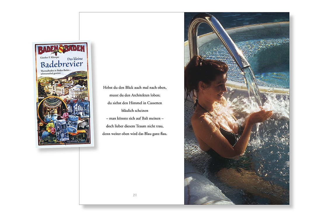 Blick ins Buch „Das kleine Badebrevier“ Seiten 21 und 22 mit der Farbfotografie einer badenden jungen Frau im Wasserbecken der Caracalla-Therme